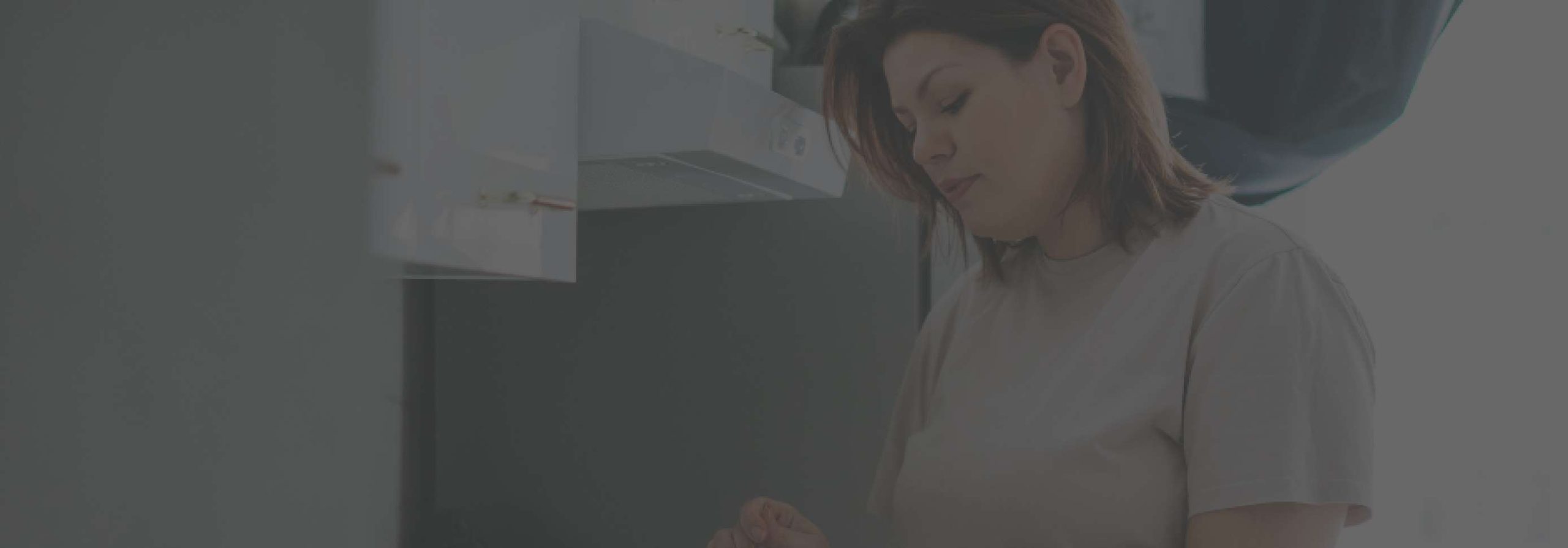 alsana co-occuring lady cooking