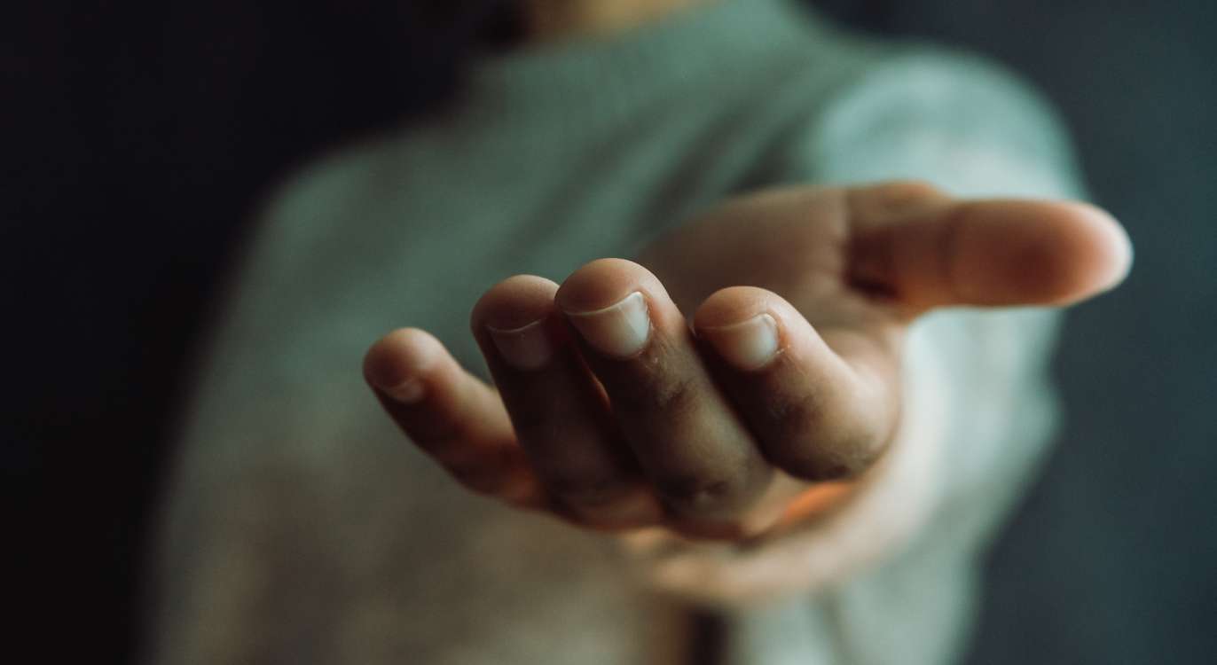 hand out